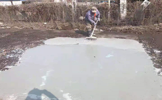 万能修补砂浆修补混凝土路面起砂、起皮的方法